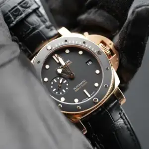 Panerai Panerai Submersible PAM 02164 42mm Rose gold Black