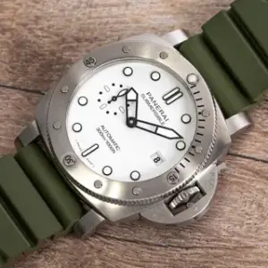 Panerai Panerai Submersible PAM 1226 44mm Stainless steel White
