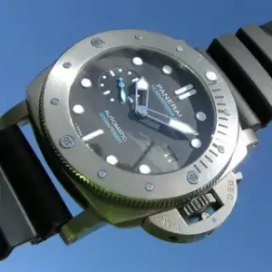 Panerai Panerai Submersible PAM01305 47mm Titanium Black
