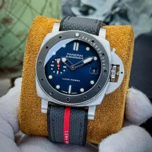 Panerai Panerai SubmersibleLuna Rossa Blue Dial 42mm - Pam01565 Limited Edition of 300 Full Set