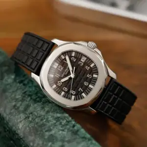 Patek Philippe Patek Philippe Aquanaut 5060A-001 35.5mm Stainless steel Black