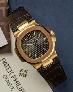 Patek Philippe Patek Philippe Nautilus 5711R 40mm Rose gold Black