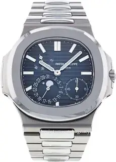 Patek Philippe Patek Philippe Nautilus 5712/1A-001 38mm Stainless steel Blue