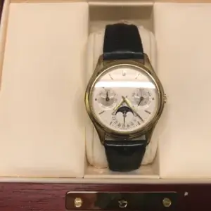 Patek Philippe Patek Philippe Perpetual Calendar 3940J 36mm Yellow gold Champagne