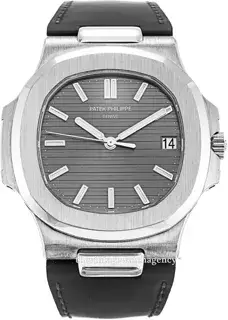 Patek Philippe Patek Philippe Nautilus 5711G-001 38mm White gold Gray