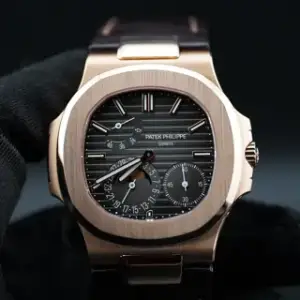 Patek Philippe Patek Philippe Nautilus 5712R-001 38mm Rose gold Brown