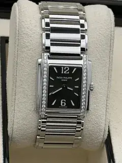 Patek Philippe Patek Philippe Twenty~4 4910/1200A 25mm Stainless steel Mint green