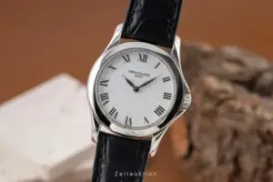 Patek Philippe Patek Philippe Calatrava 4905 28mm White gold White