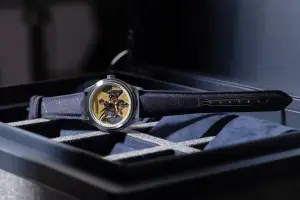 Qian GuoBiao Skylight Original