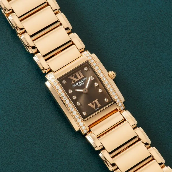 Patek Philippe 4908/11R-010