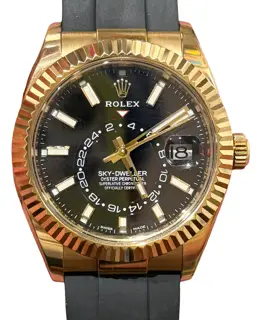 Rolex Rolex Sky-Dweller 326238 42mm Yellow gold Black