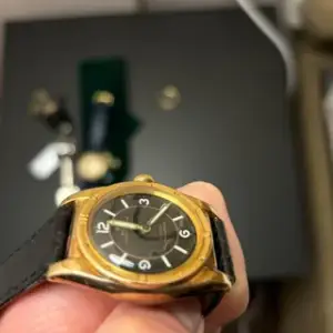 Rolex Rolex Oyster Perpetual 3372 32mm Rose gold Black