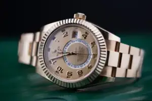 Rolex Rolex Sky-Dweller 326938 42mm Yellow gold