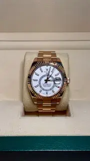 Rolex Rolex Sky-Dweller 326935 42mm Rose gold White