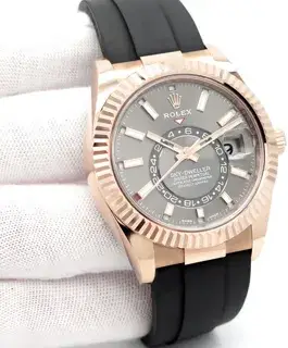 Rolex Rolex Sky-Dweller 326235-0006 42mm Rose gold Gray