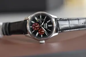 Seiko Presage Urushi Byakudan-nuri