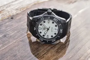 TAG Heuer Aquaracer Professional 300 NIGHT DIVER, Price & Market Data
