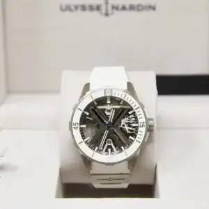 Ulysse Nardin Ulysse Nardin Diver 3723-170-1A/3A 44mm Titanium Gray