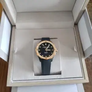 Ulysse Nardin Ulysse Nardin Lady Diver 8165-182B/ 39mm Rose gold Black