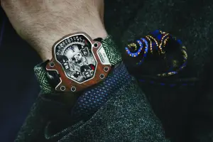 URWERK UR-110 EastWood