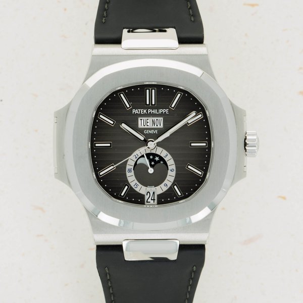 Patek Philippe PATEK PHILIPPE NAUTILUS ANNUAL CALENDAR MOONPHASE 5726A-001