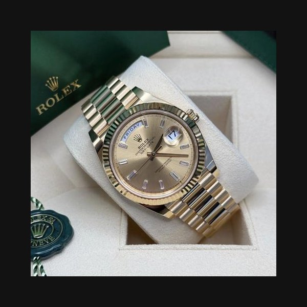 Rolex Day-Date40 NEW AUG 2026 Champagne Baguette Diamond Dial 18k Yellow Gold Ref. 228238