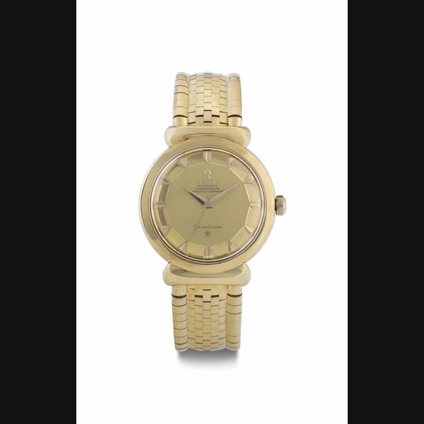 Omega. A Fine and Rare 18k Gold Automatic Wristwatch with Hooded Lugs and Bracelet SIGNED OMEGA, AUTOMATIC, CHRONOMETRE, OFFICIALLY CERTIFIED, CONSTELLATION GRAND LUXE MODEL, REF. 2930, MOVEMENT NO. 15'355'691, CASE NO. 202'161, MANUFACTURED IN 1957