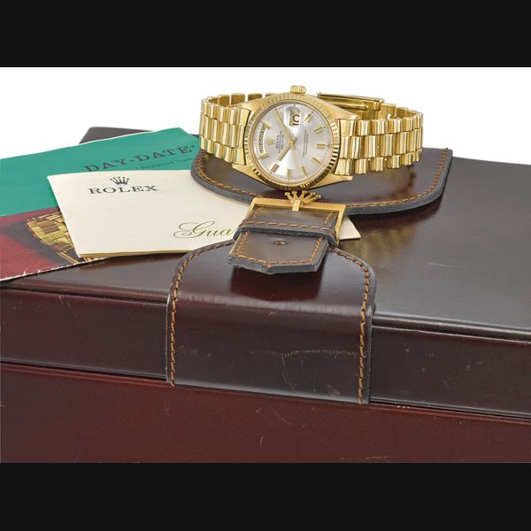 ROLEX. A FINE 18K GOLD AUTOMATIC WRISTWATCH WITH SWEEP CENTRE SECONDS, DAY, DATE, BRACELET, BLANK GUARANTEE, BROCHURE AND BOX Signed Rolex, Oyster Perpetual, Day Date, ref. 1803, case no 1’897’566, circa 1968