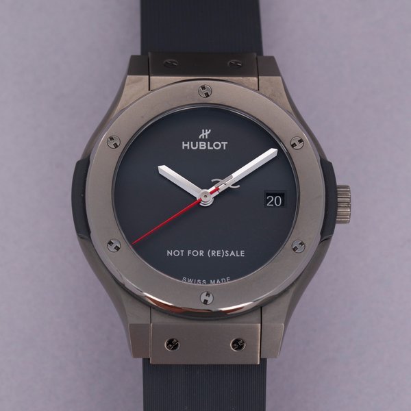 Hublot Hublot Classic Fusion 565.NX.8070.RX.HDK23 Hodinkee Limited Edition Titanium · 565.NX.8070.RX.HDK23