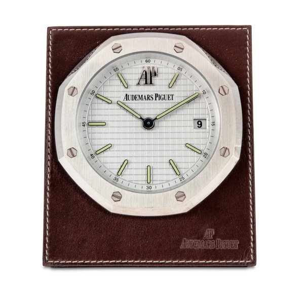Audemars Piguet Royal Oak A stainless steel and leather desk clock with date, Circa 2011