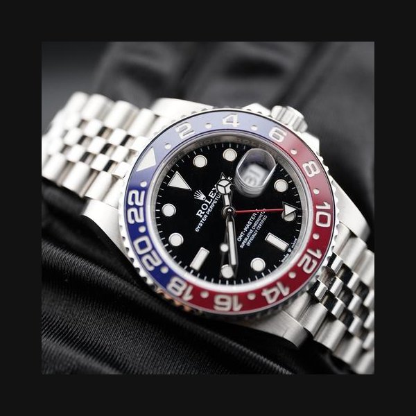 Rolex Rolex GMT-Master II126710BLRO “Pepsi” – 2020 Full Set | Steel Jubilee Bracelet