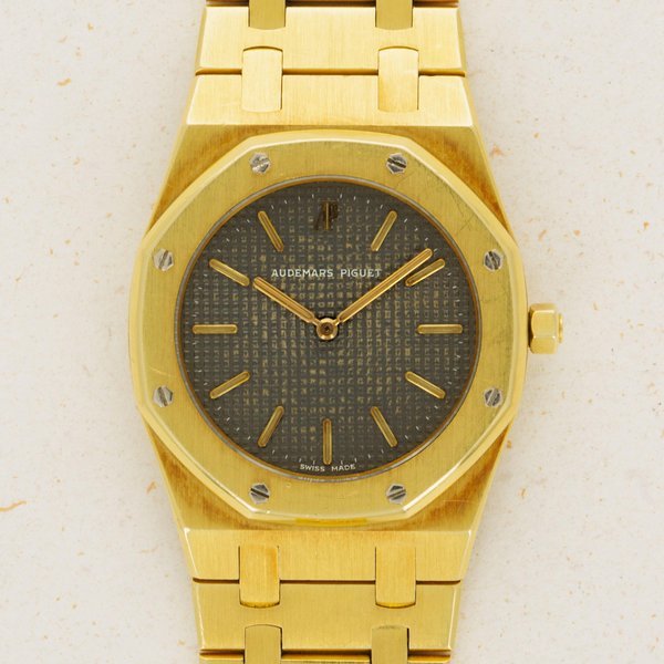 Audemars Piguet Audemars Piguet Royal Oak 18k YG Quartz 6143BA with Original Guarantee