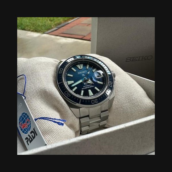 Seiko ProspexPadi Special Edition Great Blue Prospex Scuba Full set with additional Hexad 22mm Stainless Steel Bracelet Ref. SRPJ93K1