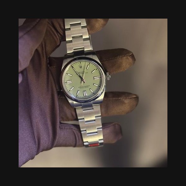 Rolex Rolex Oyster PerpetualStainless Dial (2025) Comes with card 2025 and white tag