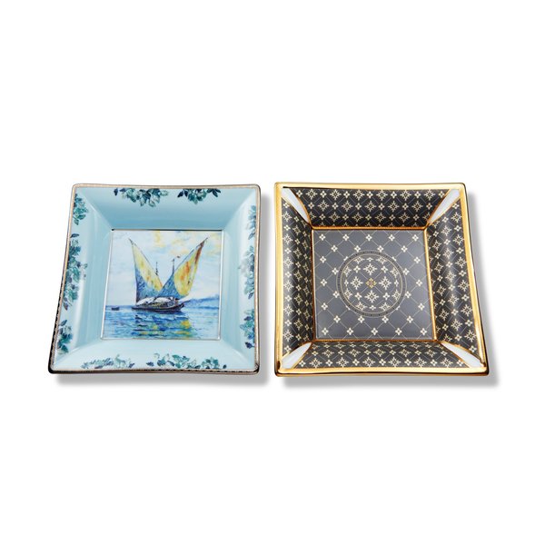 Patek Philippe Porcelain de Limoges | A set of two commemorative Limoges porcelain and enamel dishes, Circa 2015 and 2021 | 百達翡麗 | Porcelain de Limoges | 一套二件利摩日陶瓷及琺瑯擺飾盤，約2015年及2021年製