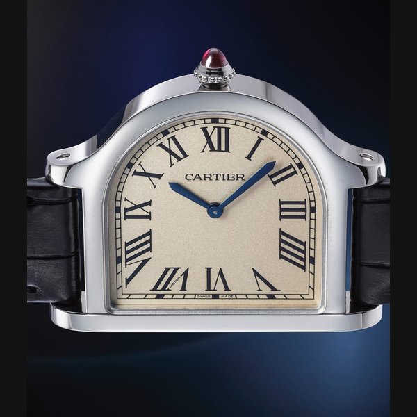 Cartier Ref. 4338 Cloche