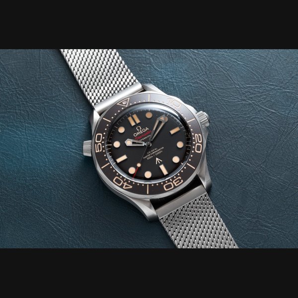 Omega Omega Seamaster Diver 300M 007 'No Time To Die' Edition