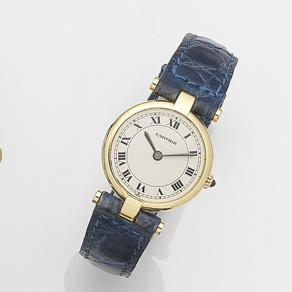 Cartier. A lady's 18ct gold quartz wristwatch Vendome, Case No.810023281, Circa 1990
