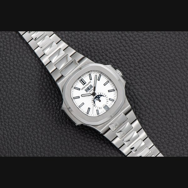Patek Philippe Patek Philippe Nautilus Annual Calendar