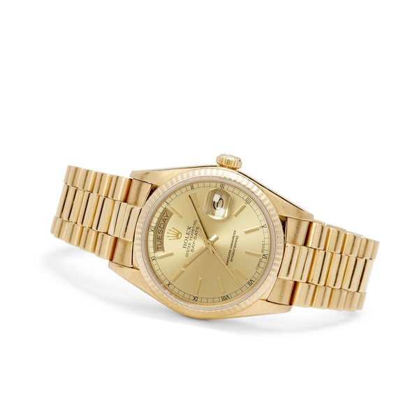 Rolex. An 18K gold automatic calendar bracelet watchOyster Perpetual Day-Date, Ref: 18038, Case no. 9185902, circa 1985