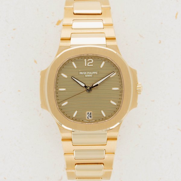 Patek Philippe Patek Philippe Nautilus Rose Gold 7118/1R-010 