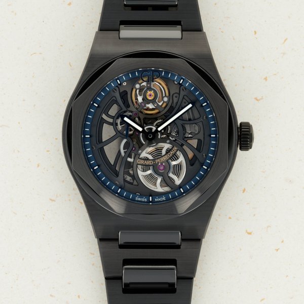 Girard Perregaux Girard Perregaux Ceramic Laureato Skeleton North American Edition · 81015-32-176032A
