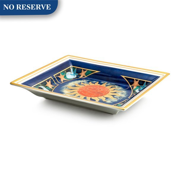 Patek Philippe Patek Philippe | Porcelain de Limoges, A commemorative Limoges porcelain and enamel dish, Circa 2005 | 百達翡麗 | Porcelain de Limoges   利摩日陶瓷及琺瑯擺飾盤，約2005年製