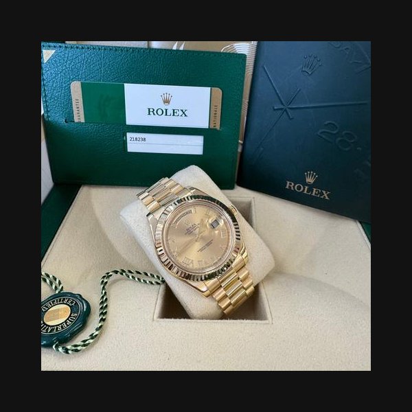 Rolex Day-Date II218238 Champagne Roman 2015