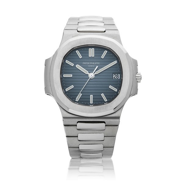 Patek Philippe Nautilus, Reference 5800 | A stainless steel bracelet watch with date, Circa 2009 | 百達翡麗 Nautilus 型號5800 | 精鋼鏈帶腕錶，備日期顯示，約2009年製 · 5800