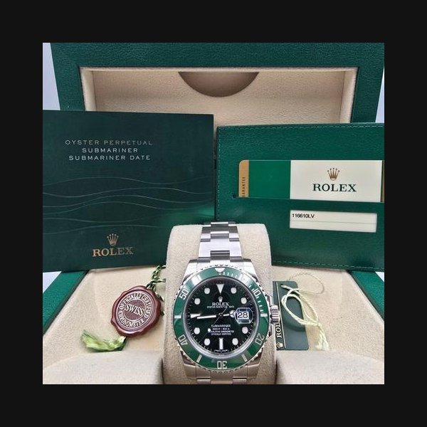 Rolex Rolex Submariner Date2015 FULL SET Submariner Hulk 116610LV Green 40mm Ceramic