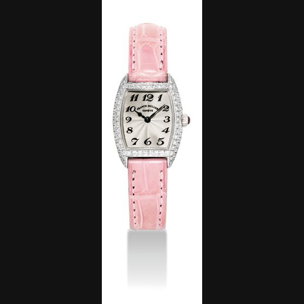 FRANCK MULLER. A LADY'S 18K WHITE GOLD AND DIAMOND-SET TONNEAU-SHAPED WRISTWATCH SIGNED FRANCK MULLER, CINTRÉE CURVEX MODEL, REF. 2500 QZ D, MOVEMENT NO. 280'002, CASE NO. 312, CIRCA 1999