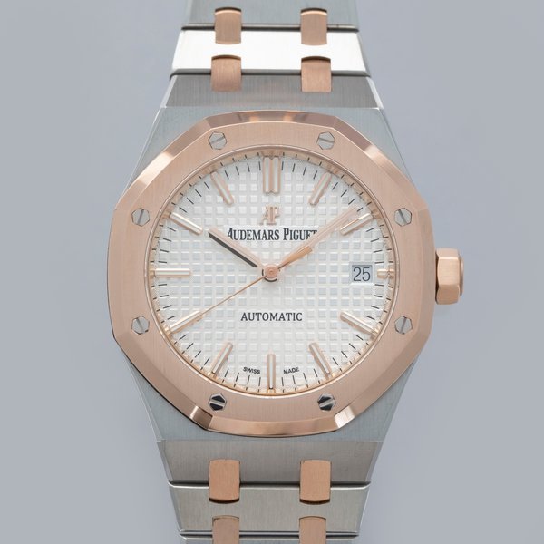 Audemars Piguet Audemars Piguet Royal Oak 15450SR.OO.1256SR.01 18k RG and Steel