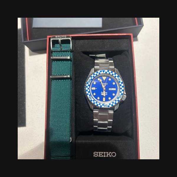 Seiko 5 SportsRowing Blazers Full Set Unworn stickers still on. Ref. SRPM19