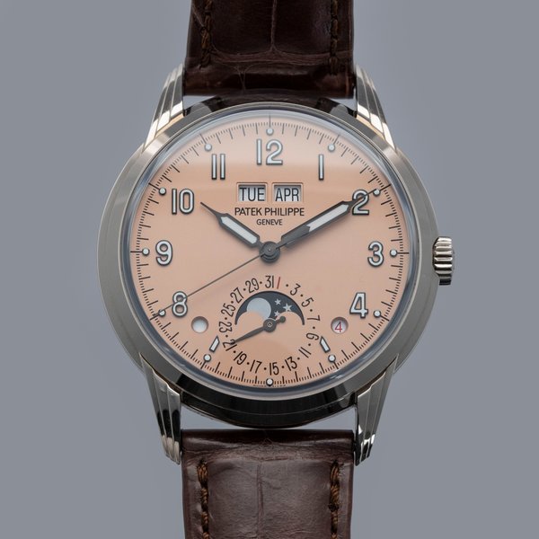 Patek Philippe Patek Philippe Perpetual Calendar 5320G Salmon Dial 18k WG